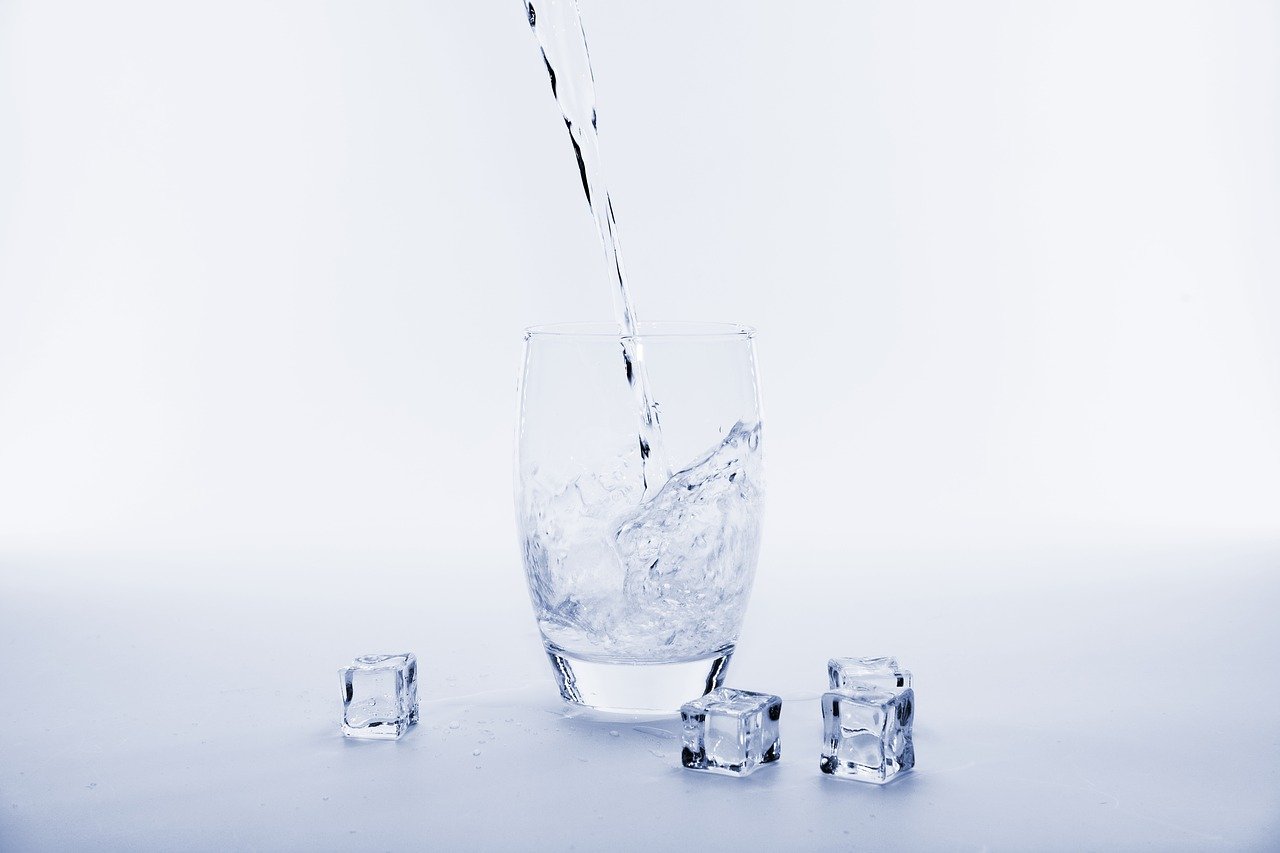 water, refreshment, drink-3510210.jpg